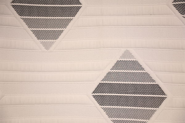 Simple black and white knitted air layer