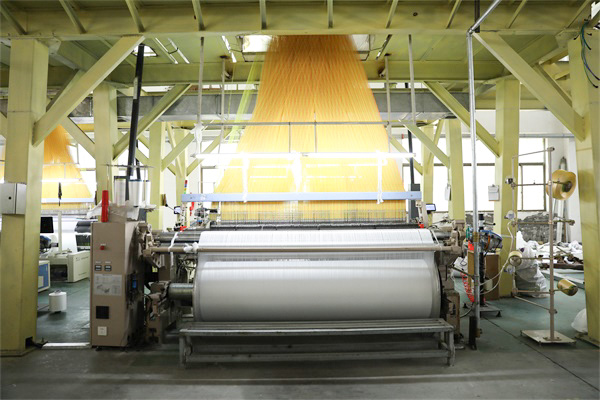 There are four main links in the production of knitted air layer